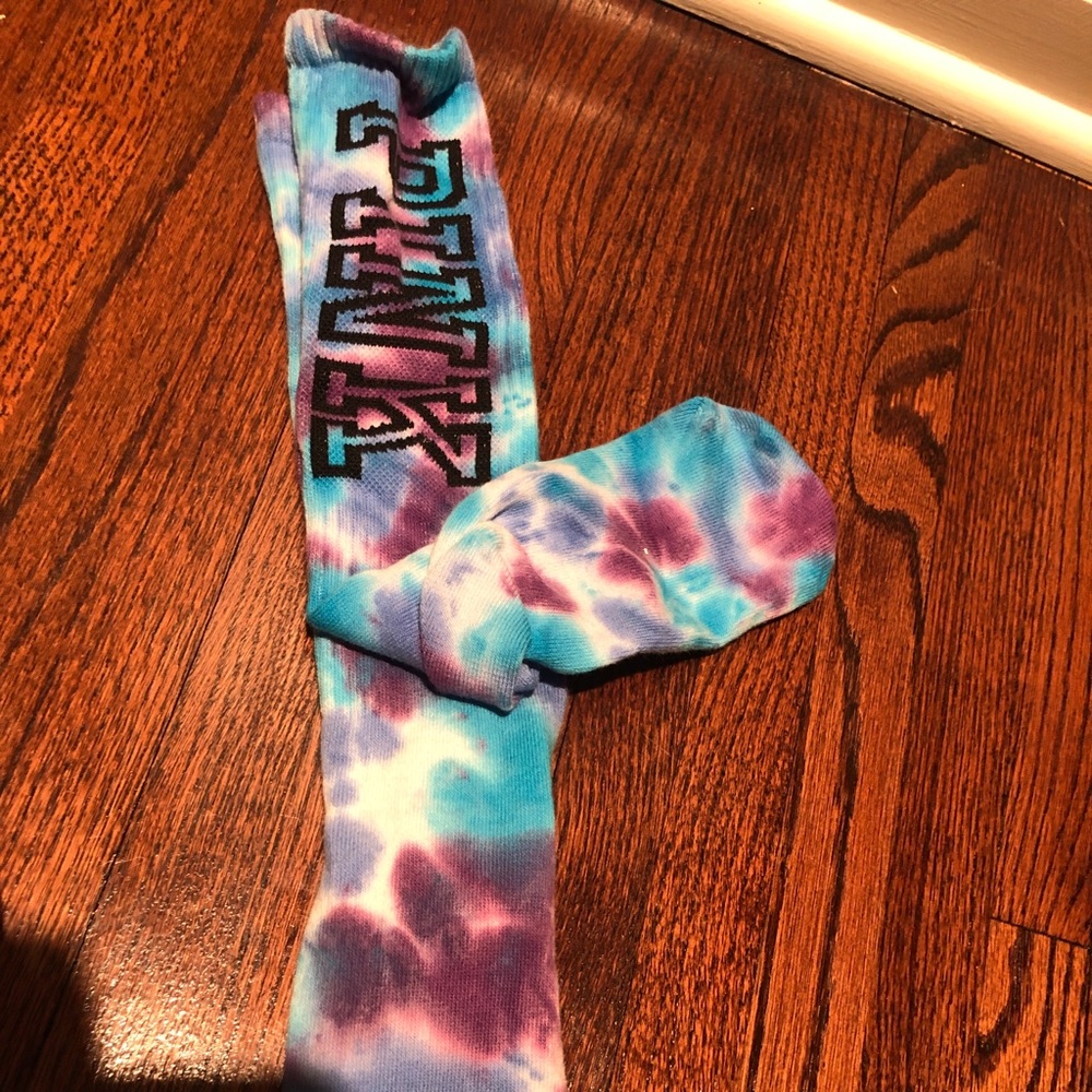 pink vs tie dye socks